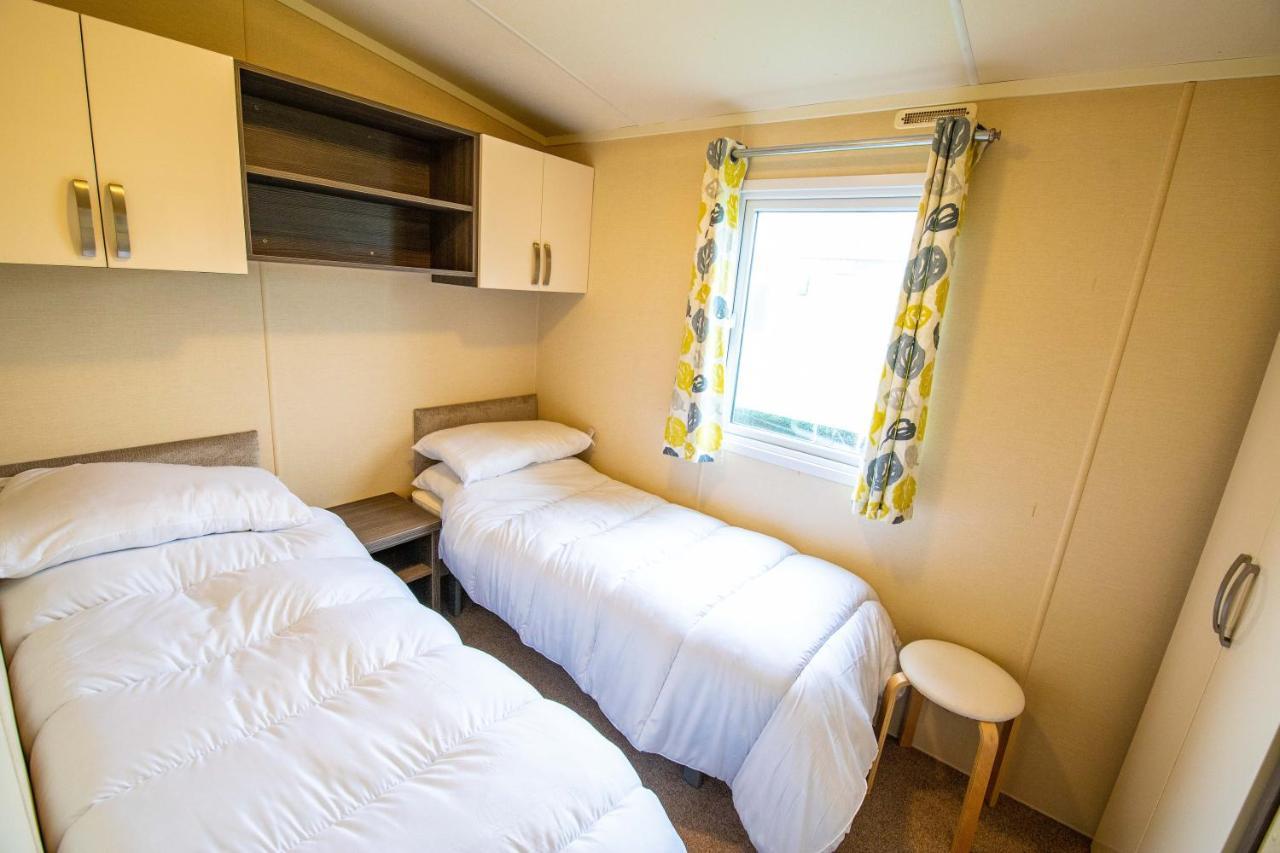 Big Skies Platinum Plus Holiday Home With Wifi, Netflix, Dishwasher, Decking Camber Ngoại thất bức ảnh