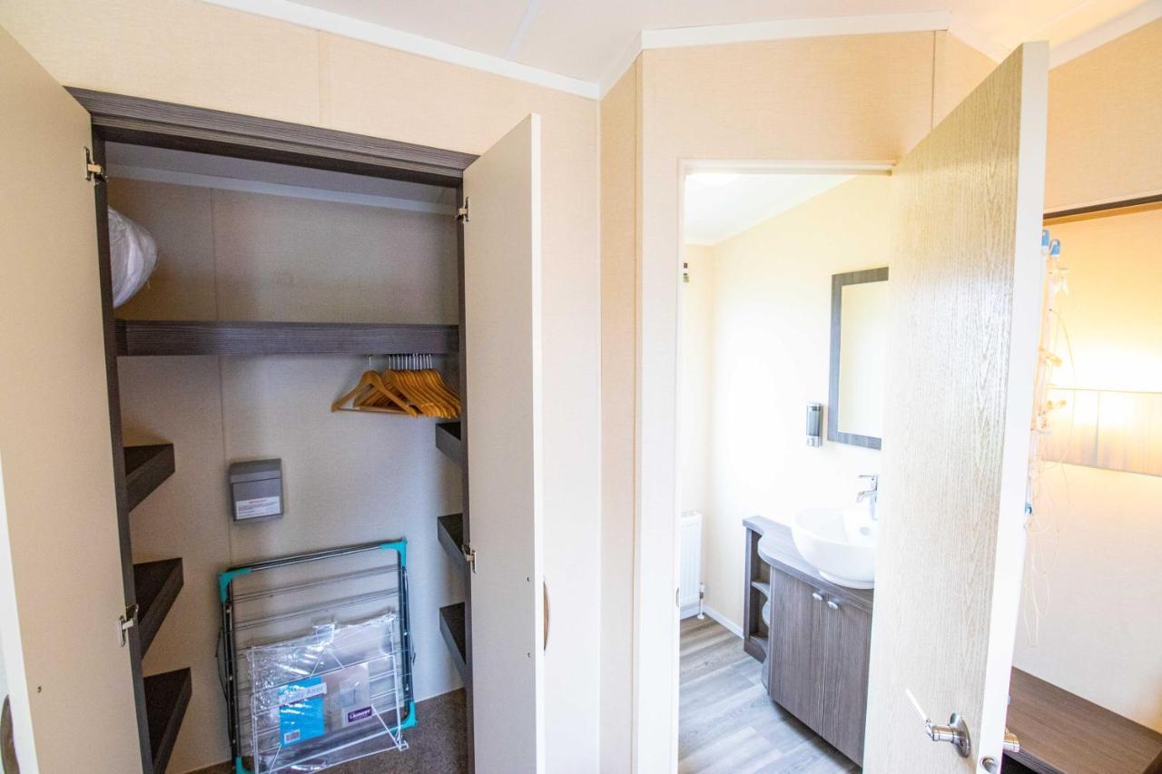 Big Skies Platinum Plus Holiday Home With Wifi, Netflix, Dishwasher, Decking Camber Ngoại thất bức ảnh