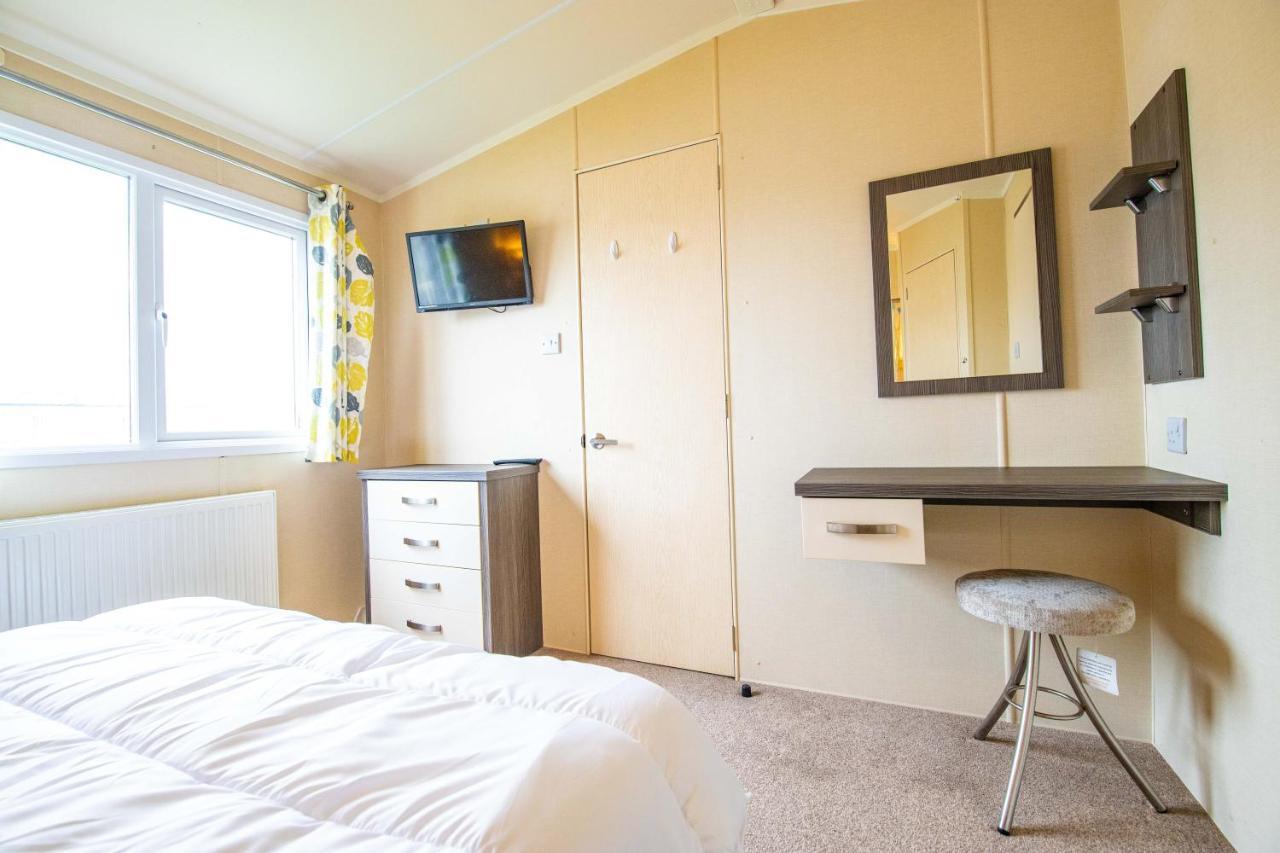 Big Skies Platinum Plus Holiday Home With Wifi, Netflix, Dishwasher, Decking Camber Ngoại thất bức ảnh
